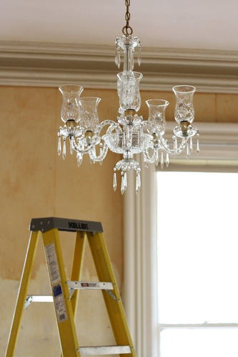Dos & Don'ts of Cleaning Light Fixtures